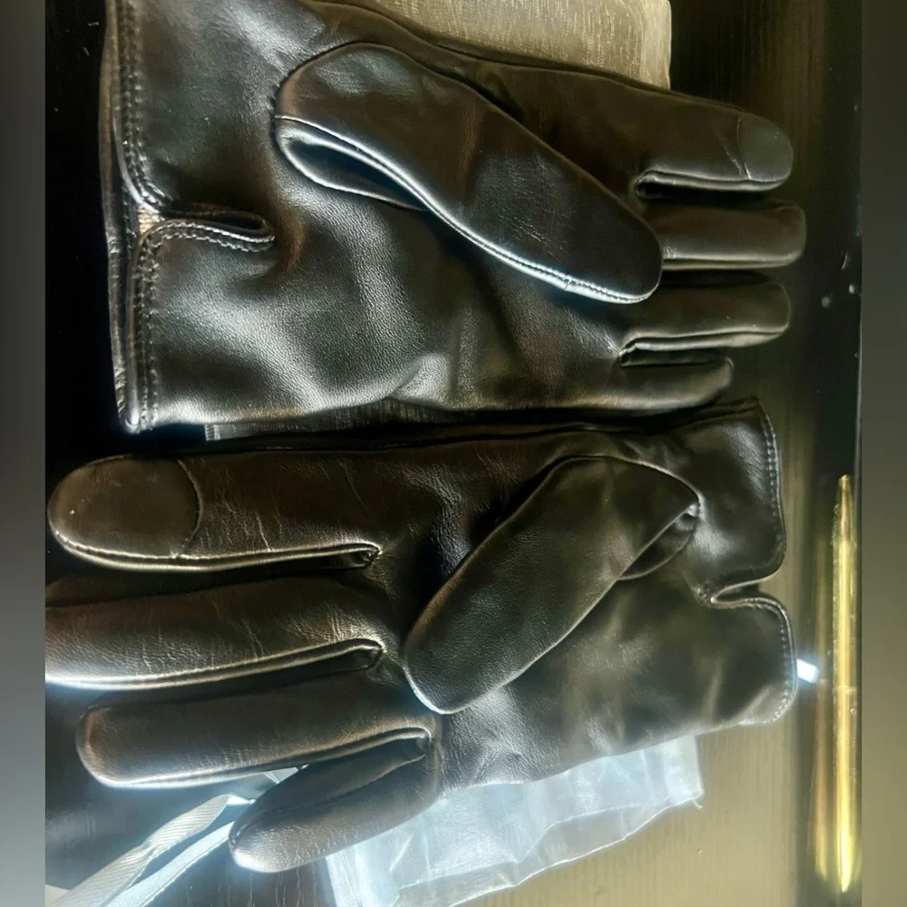 Coach Plaque Black Leather Tech Sheep Leather , Lined Gloves NWOT size 7